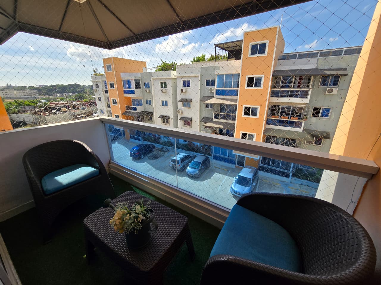 Apartamento con Terraza en Villas Naco Km 13 Autopista Duarte Foto 7312025-7.jpg