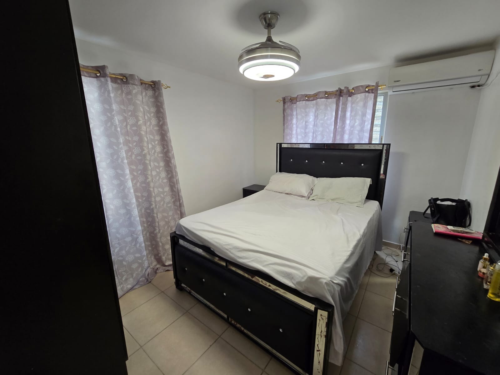 Apartamento en la Jacobo Majluta 1er piso con Patio Foto 7312032-10.jpg
