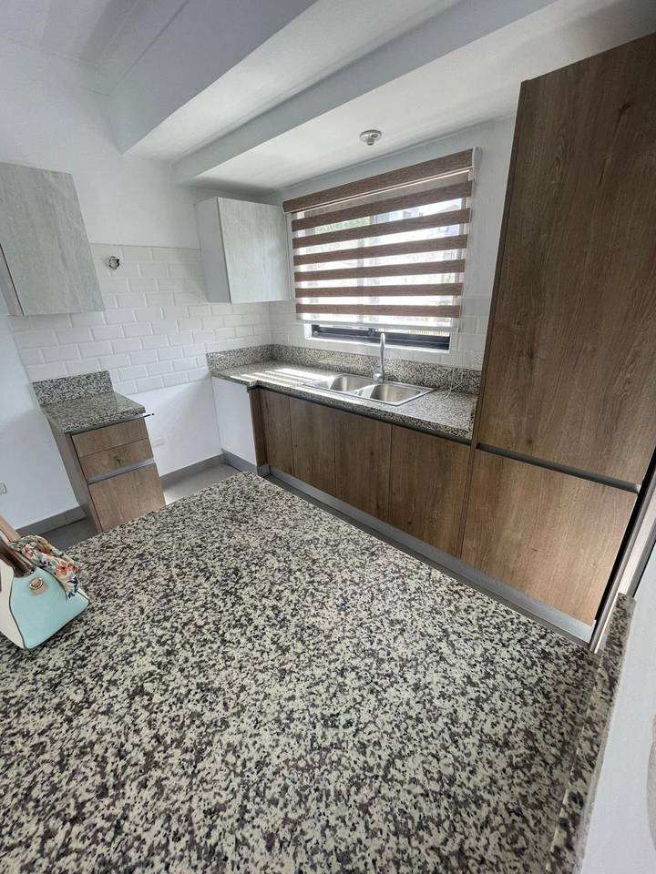  Apartamento en Bella Vista  Precio USD175000   Foto 7312045-5.jpg