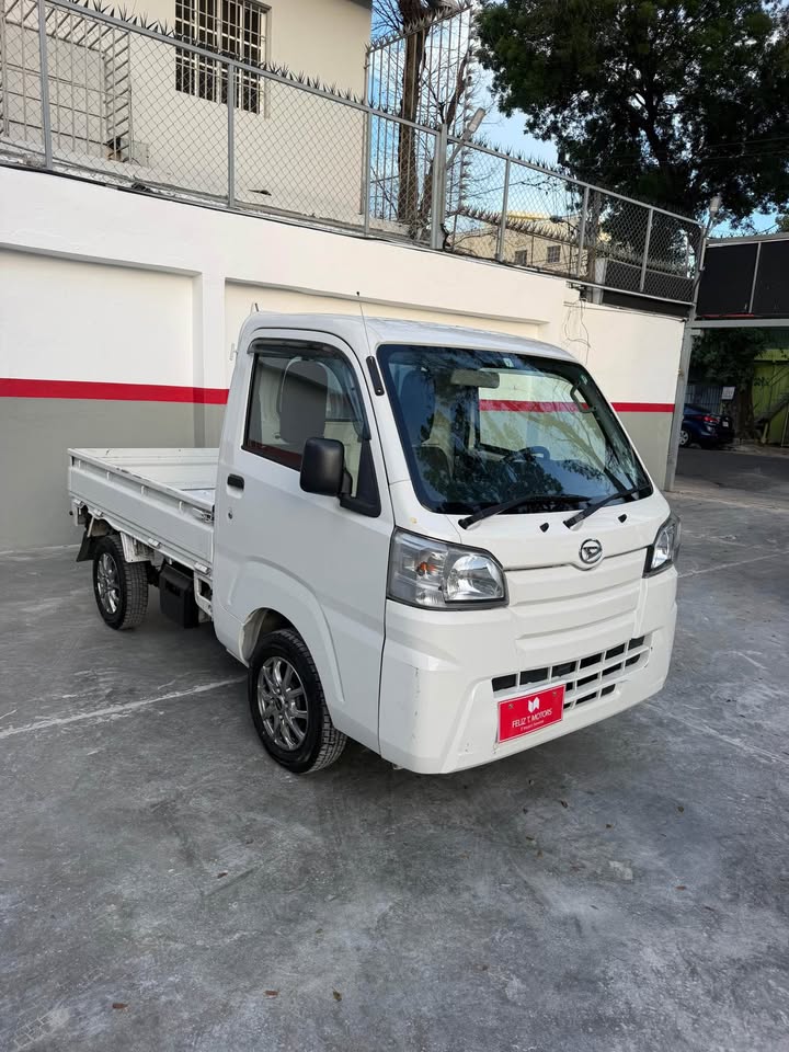 Daihatsu hijet 2021  4x4  mecanica  Recien importada  Excelente condic Foto 7312082-1.jpg