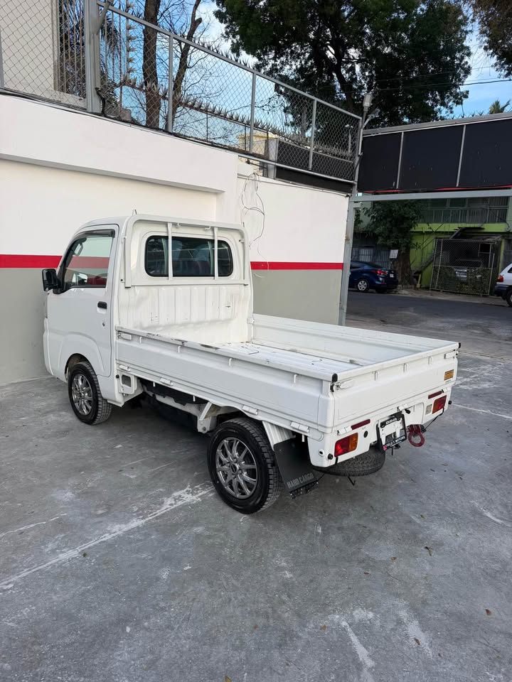Daihatsu hijet 2021  4x4  mecanica  Recien importada  Excelente condic Foto 7312082-3.jpg