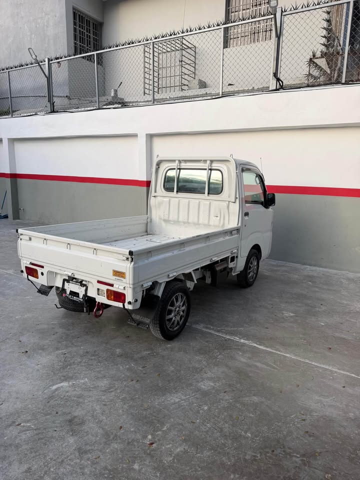 Daihatsu hijet 2021  4x4  mecanica  Recien importada  Excelente condic Foto 7312082-4.jpg