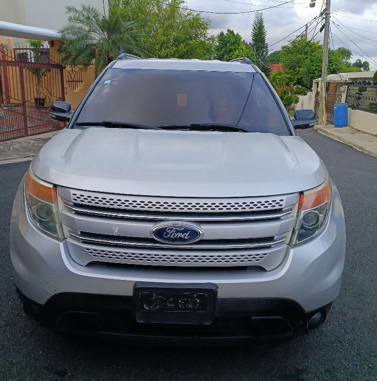 Ford Explorer XLT 3 Filas de Asientos 14  Foto 7312125-1.jpg