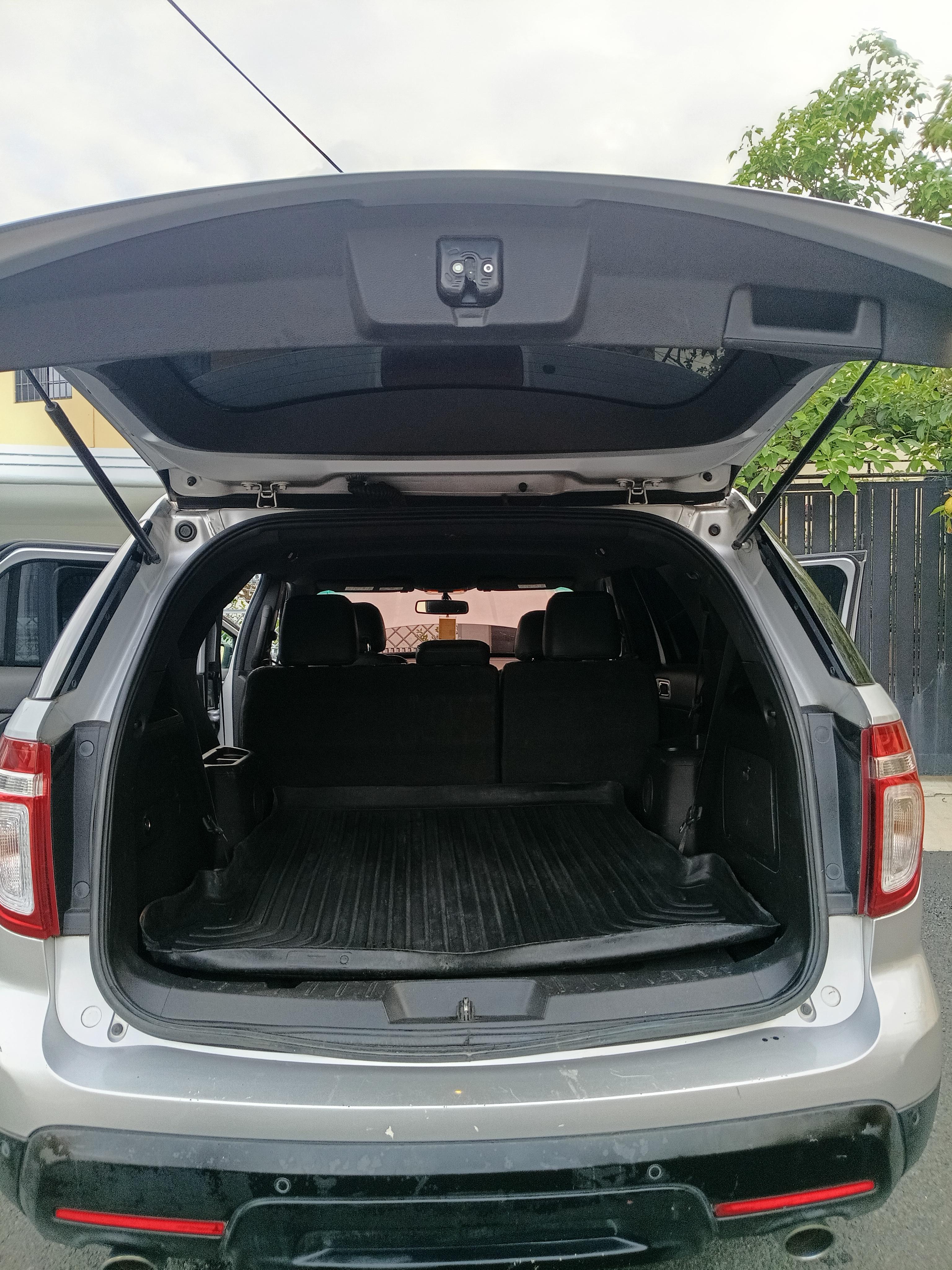 Ford Explorer XLT 3 Filas de Asientos 14  Foto 7312125-10.jpg