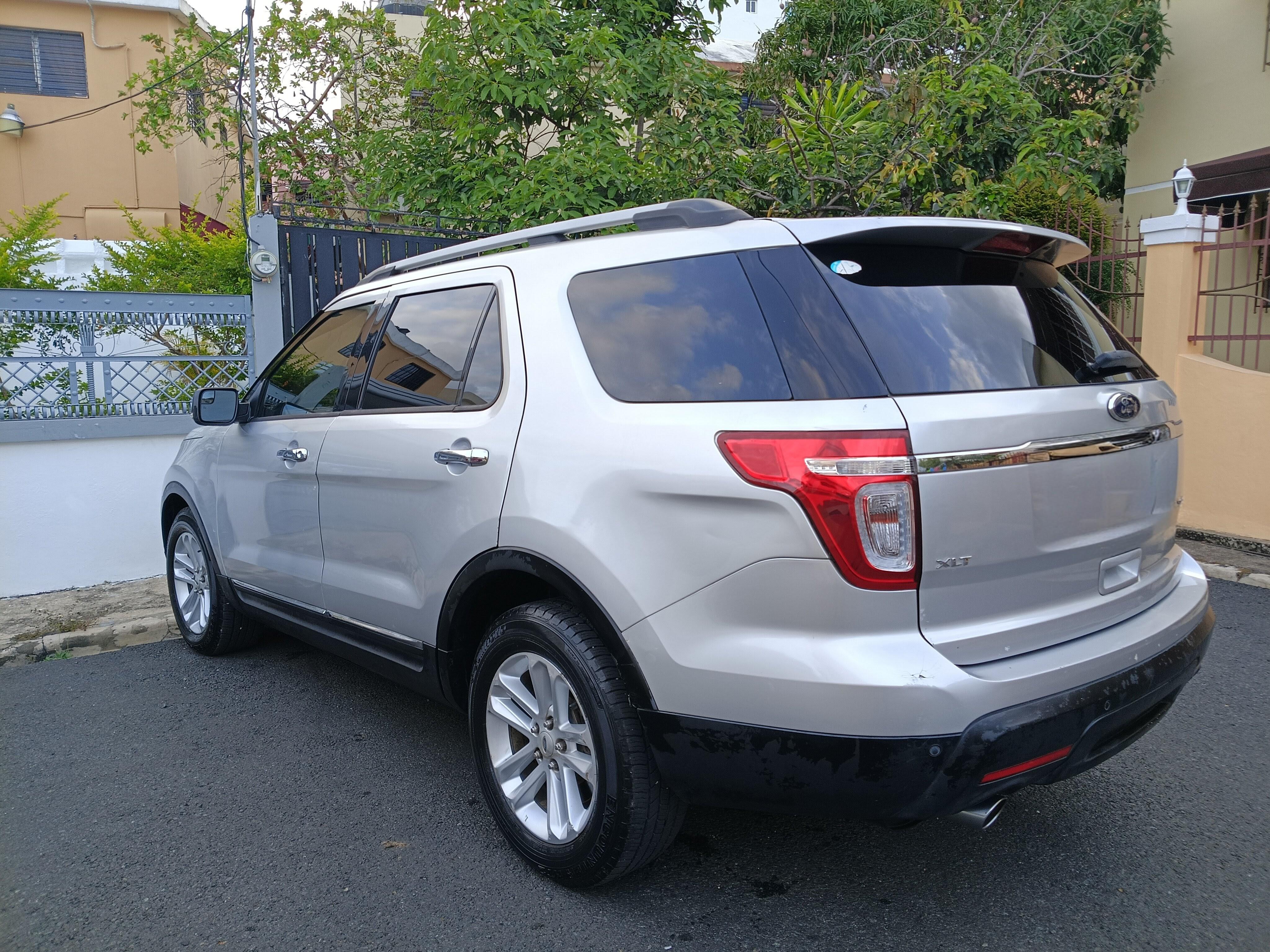 Ford Explorer XLT 3 Filas de Asientos 14  Foto 7312125-6.jpg