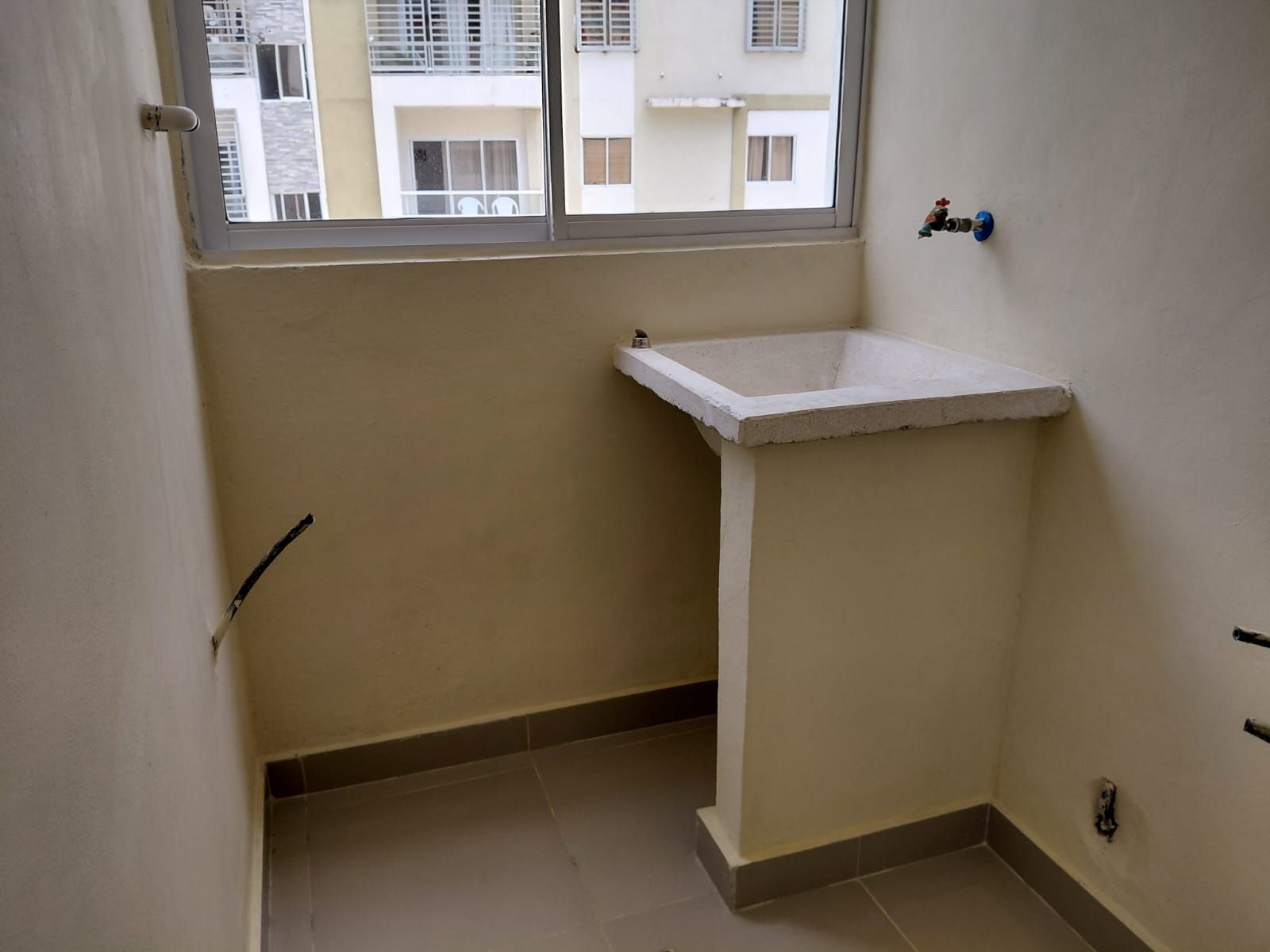 Apartamento en Prados Oriental Próximo a la Avenida Ecológica – RD4.67 Foto 7312290-2.jpg