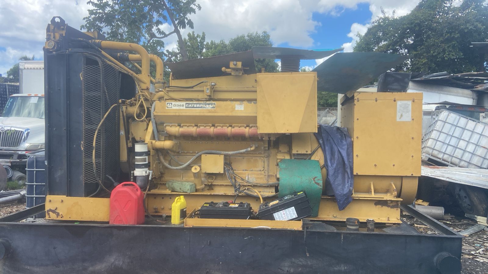 Planta electrónica Caterpillar 706 KVA 565 kW  Foto 7312350-3.jpg