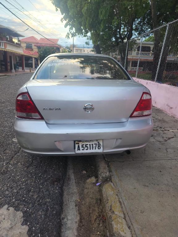 Nissan Almera 2011 Foto 7312429-2.jpg