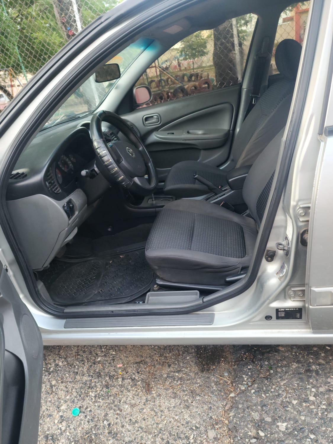 Nissan Almera 2011 Foto 7312429-5.jpg