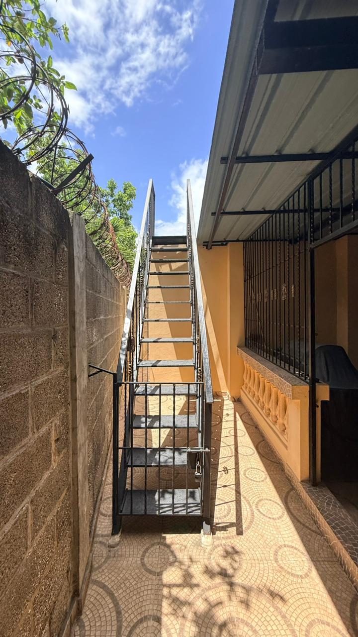 Venta de casa en Prado Oriental con 3 habitaciones Foto 7312448-2.jpg