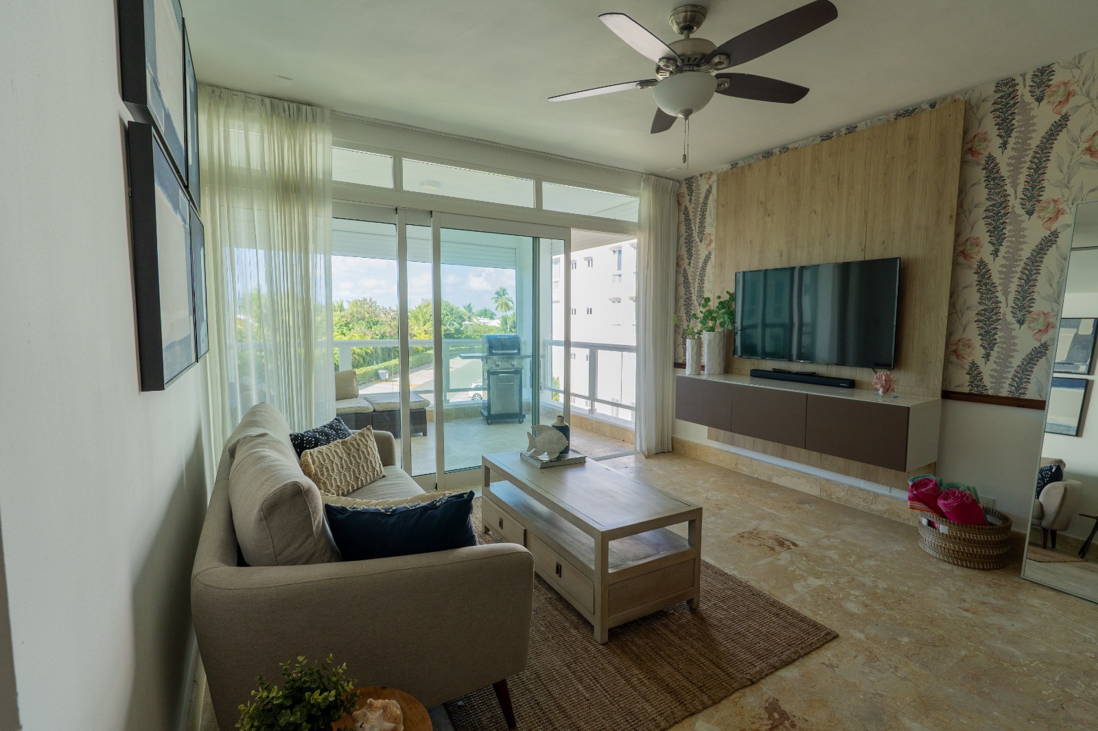 Vendo Hermoso apartamento en primera línea de playa en Playa Nueva Rom Foto 7312471-1.jpg