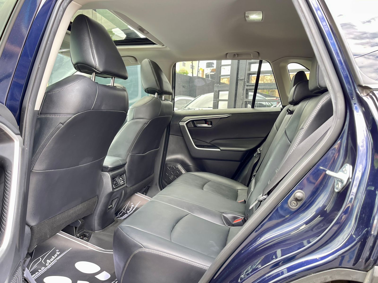 TOYOTA RAV4 XLE PREMIUM 2021 en Santo Domingo Este Foto 7312508-12.jpg