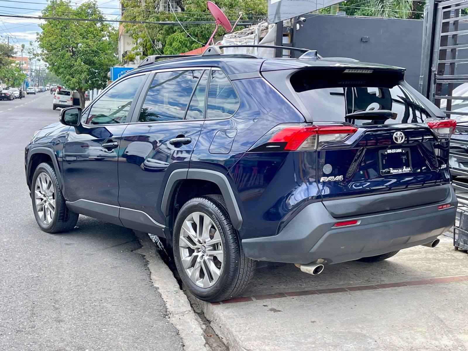 TOYOTA RAV4 XLE PREMIUM 2021 en Santo Domingo Este Foto 7312508-5.jpg