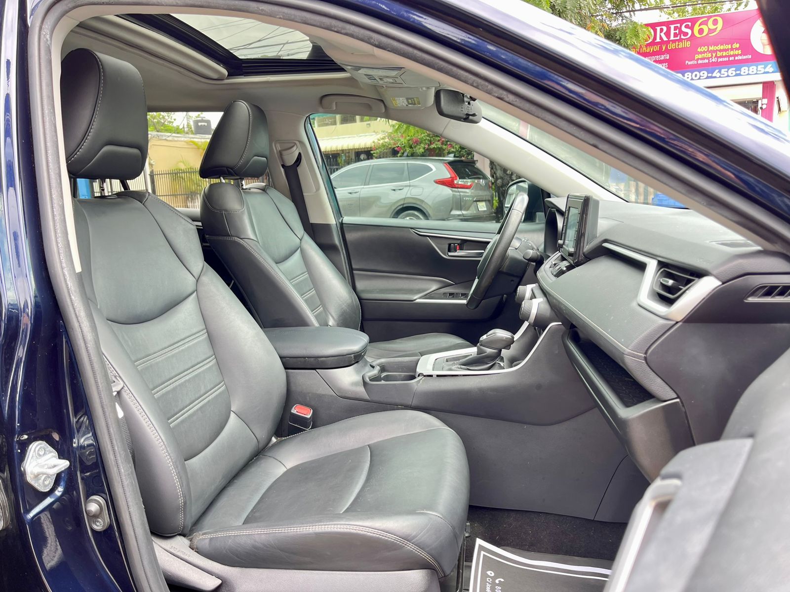 TOYOTA RAV4 XLE PREMIUM 2021 en Santo Domingo Este Foto 7312508-9.jpg