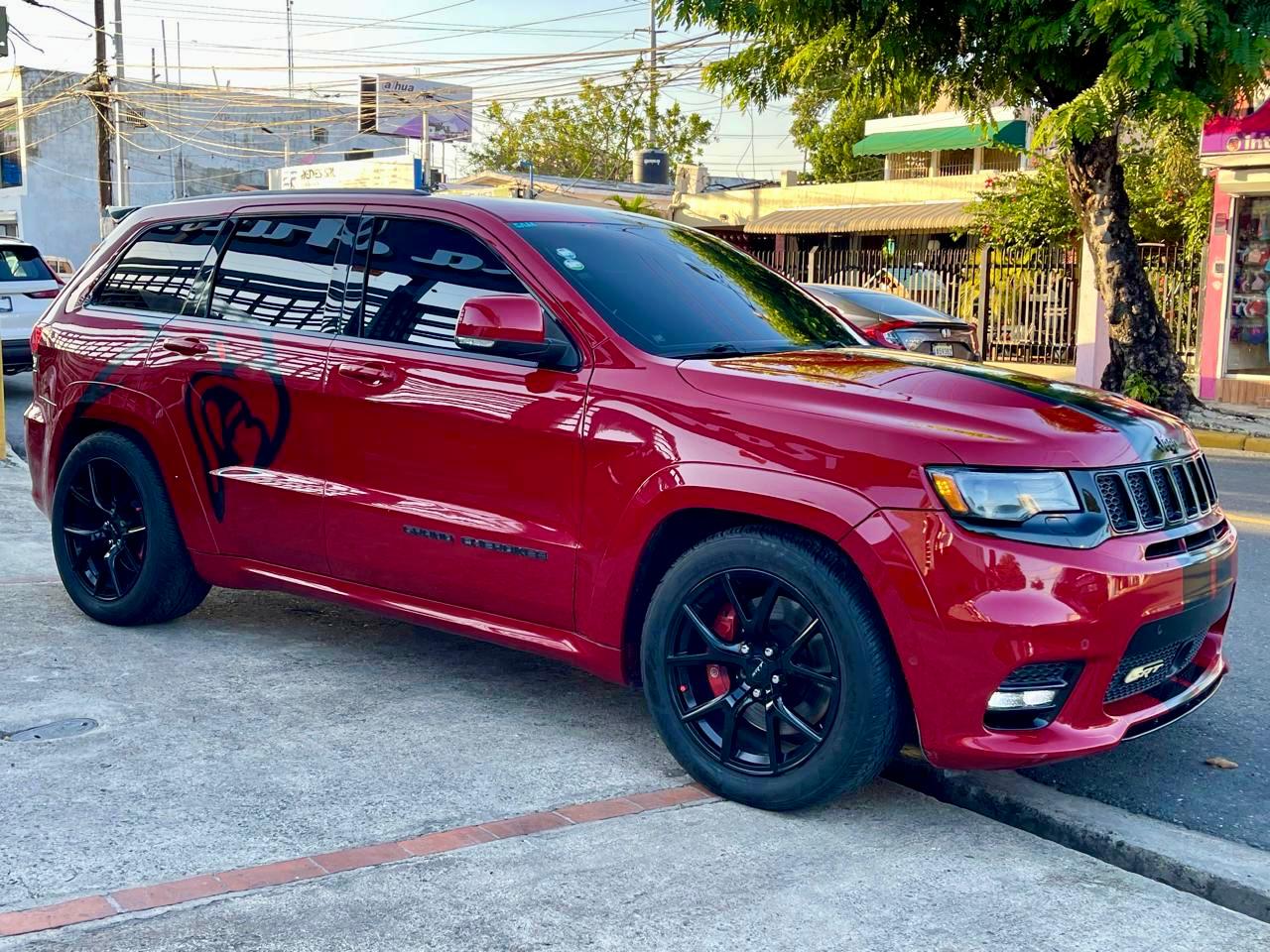 JEEP GRAND CHEROKEE SRT 2019 en Santo Domingo Este Foto 7312514-3.jpg
