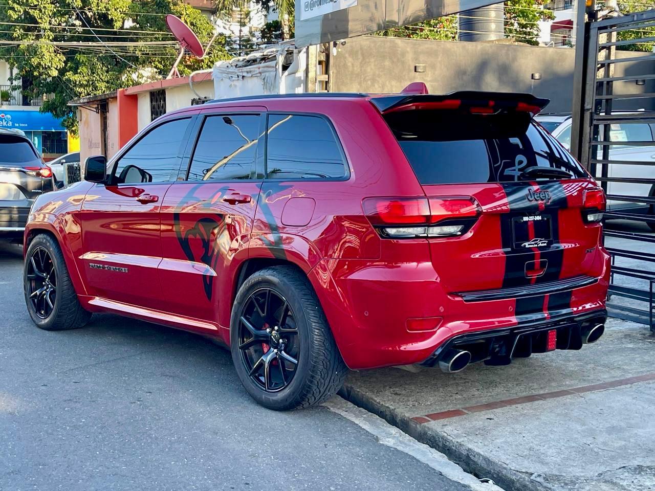 JEEP GRAND CHEROKEE SRT 2019 en Santo Domingo Este Foto 7312514-4.jpg