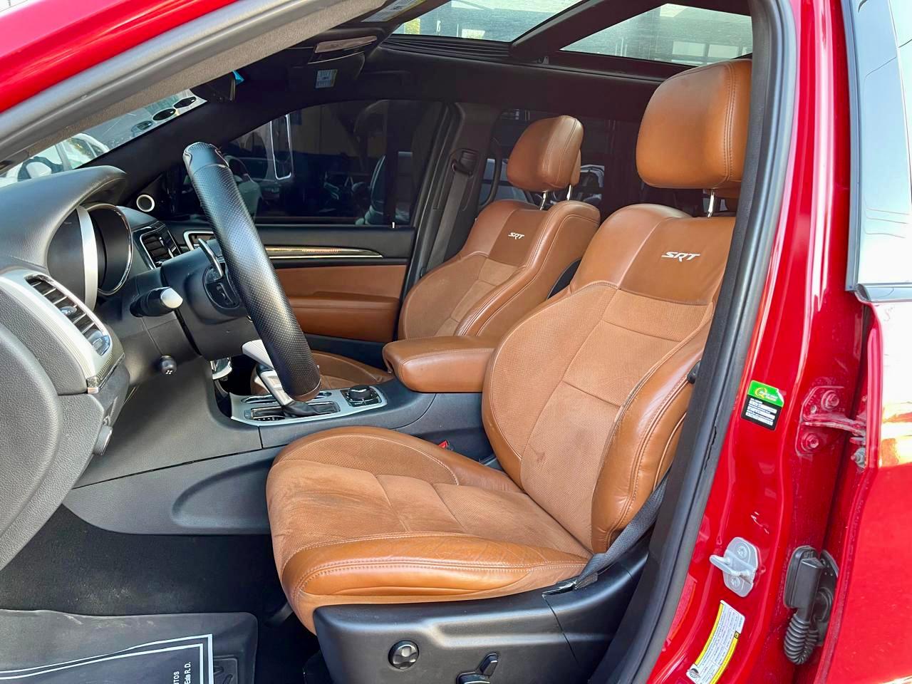 JEEP GRAND CHEROKEE SRT 2019 en Santo Domingo Este Foto 7312514-6.jpg