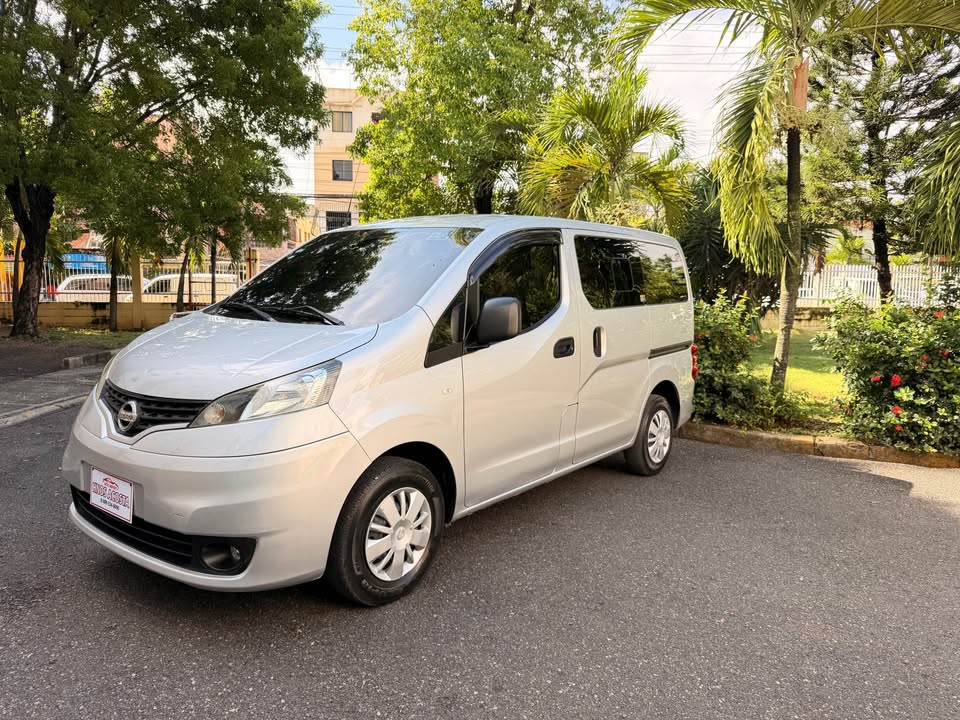 NISSAN NV 200 2019 Foto 7312516-2.jpg