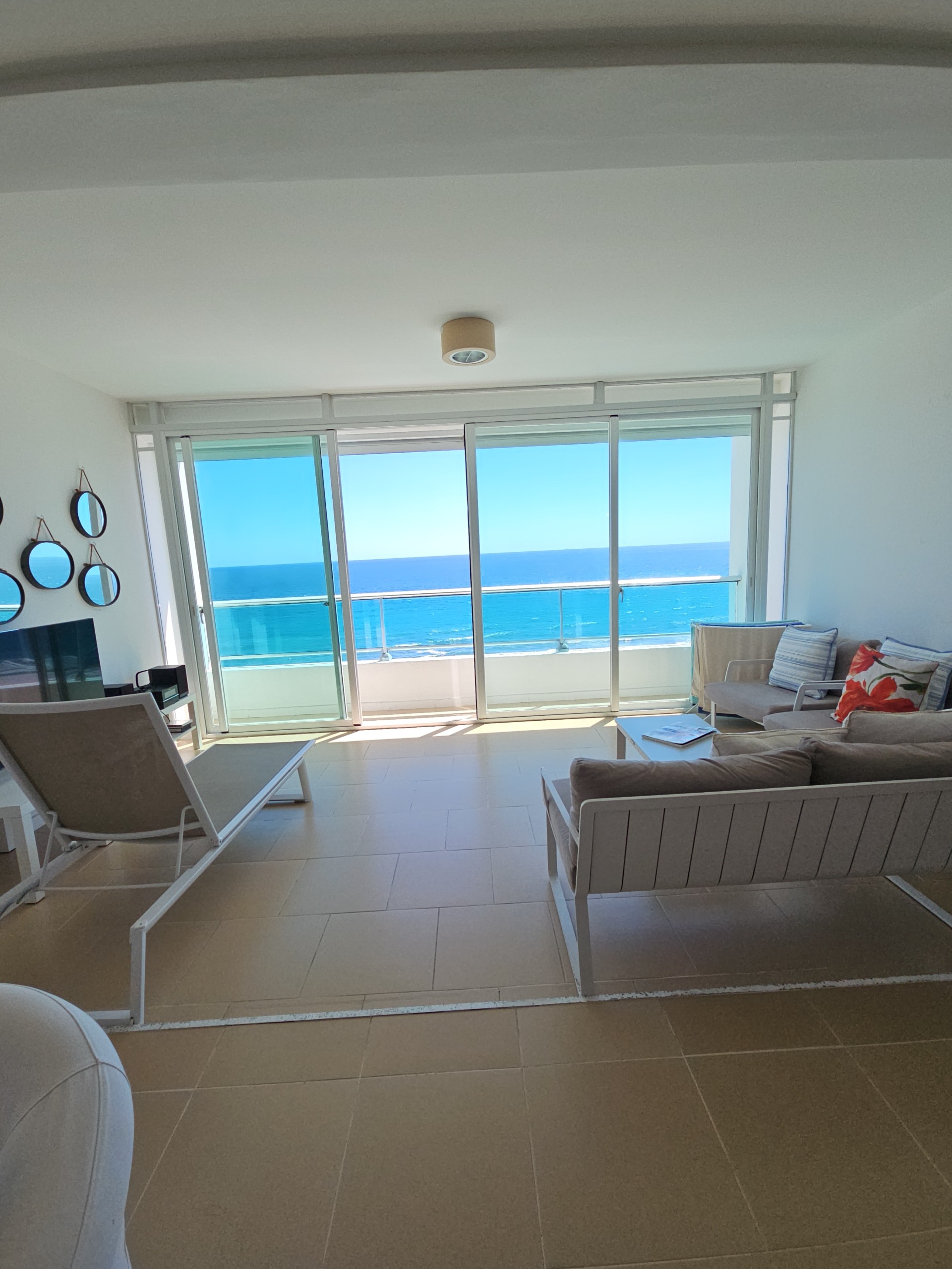 Vendo Hermoso Apartamento en PRIMERA Línea de Playa  Juan Dolió en MAR Foto 7312519-8.jpg