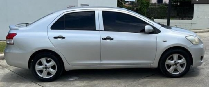 Toyota Yaris 2007 Foto 7312643-2.jpg