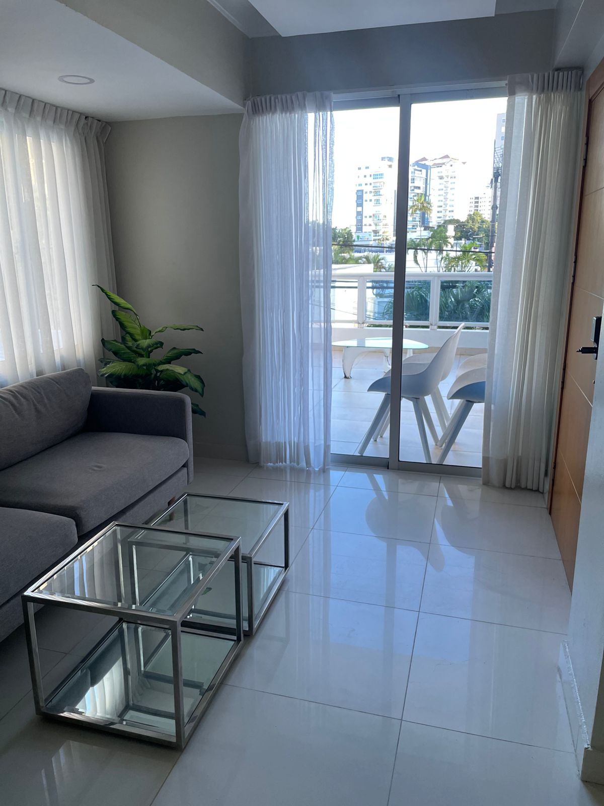 El Apartamento esta en un Tercer Nivel Tiene…. NACO    128.5 metros cu Foto 7312731-2.jpg