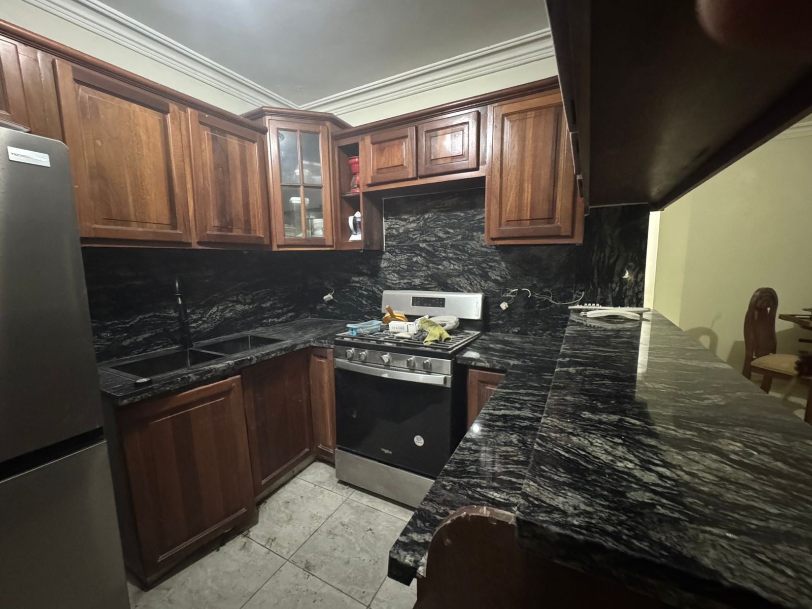 Topes de Cocina escaleras baños pasa manos y más  Foto 7312755-3.jpg