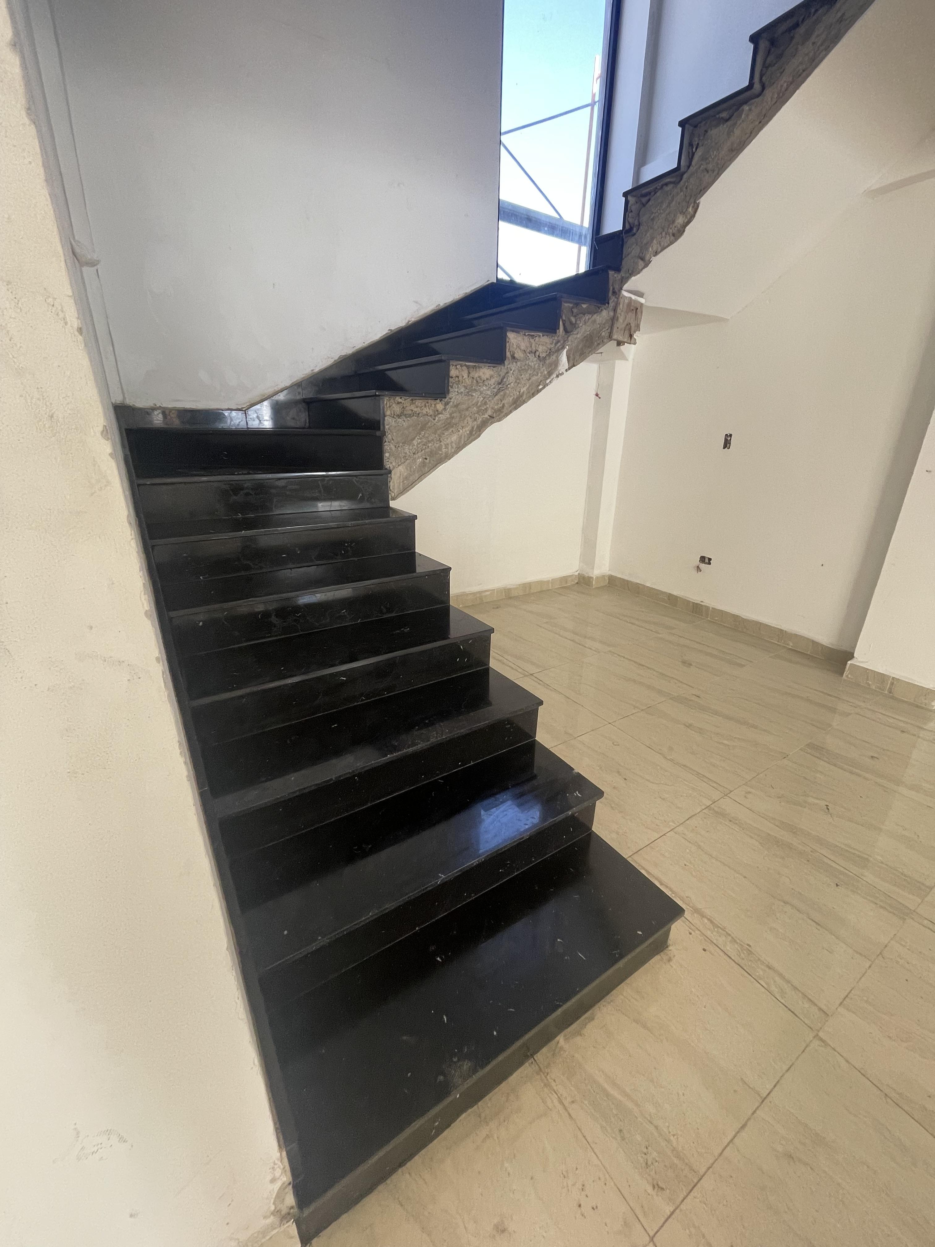 Topes de Cocina escaleras baños pasa manos y más  Foto 7312755-7.jpg