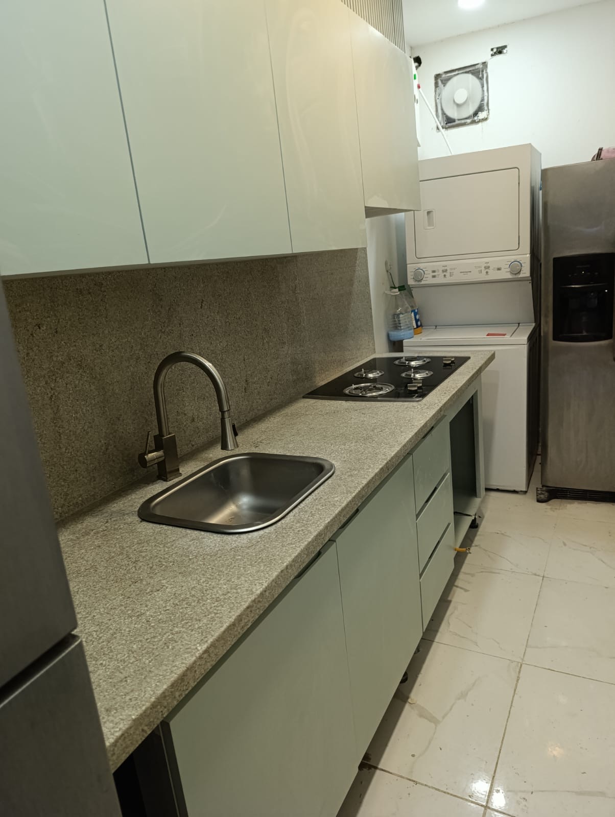 Topes de Cocina escaleras baños pasa manos y más  Foto 7312755-9.jpg