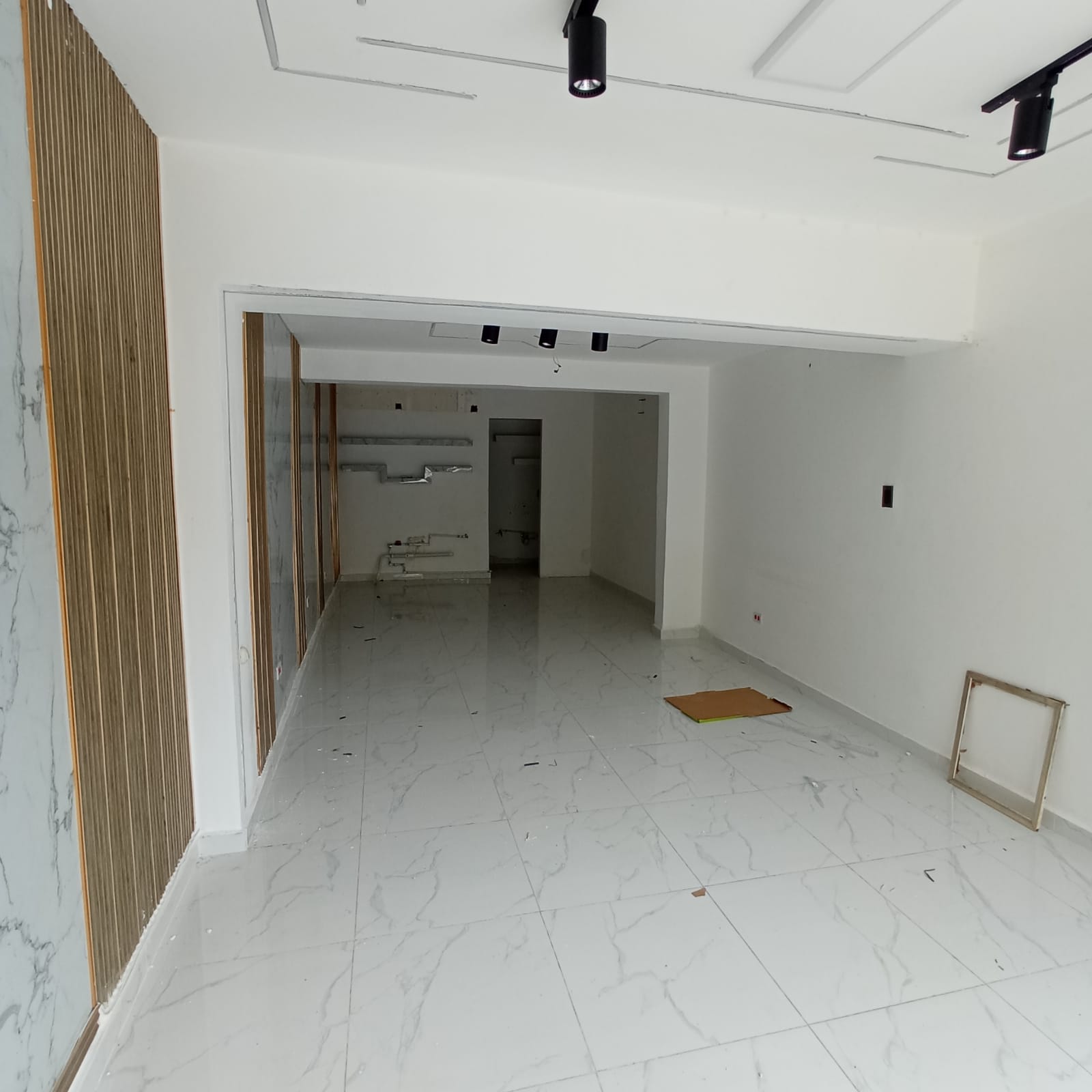 Local Comercial en Alquiler en Bella Vista Foto 7312771-4.jpg