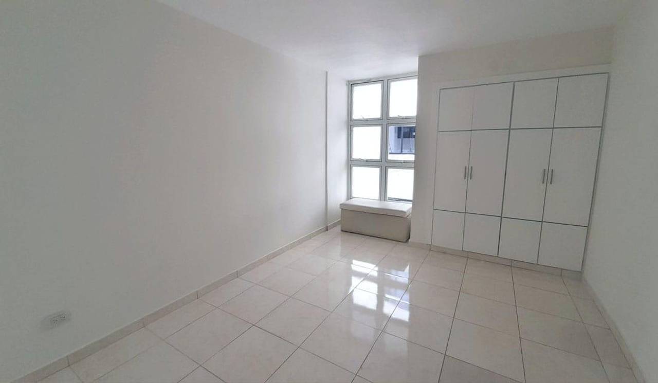 APARTAMENTO EN ALQUILER – VISTA AL MIRADOR SUR Foto 7312775-2.jpg
