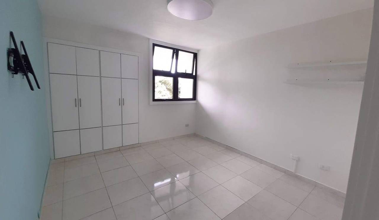 APARTAMENTO EN ALQUILER – VISTA AL MIRADOR SUR Foto 7312775-3.jpg