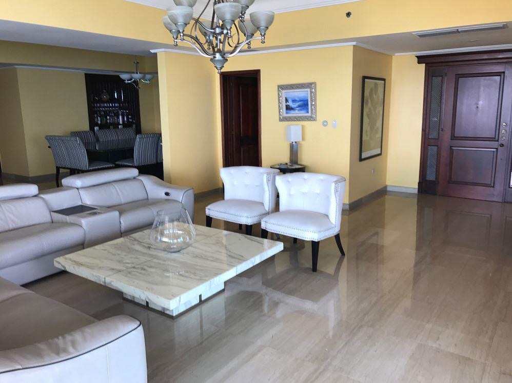 APARTAMENTO EN ALQUILER AMUEBLADO EN MALECÓN CENTER Foto 7312786-1.jpg