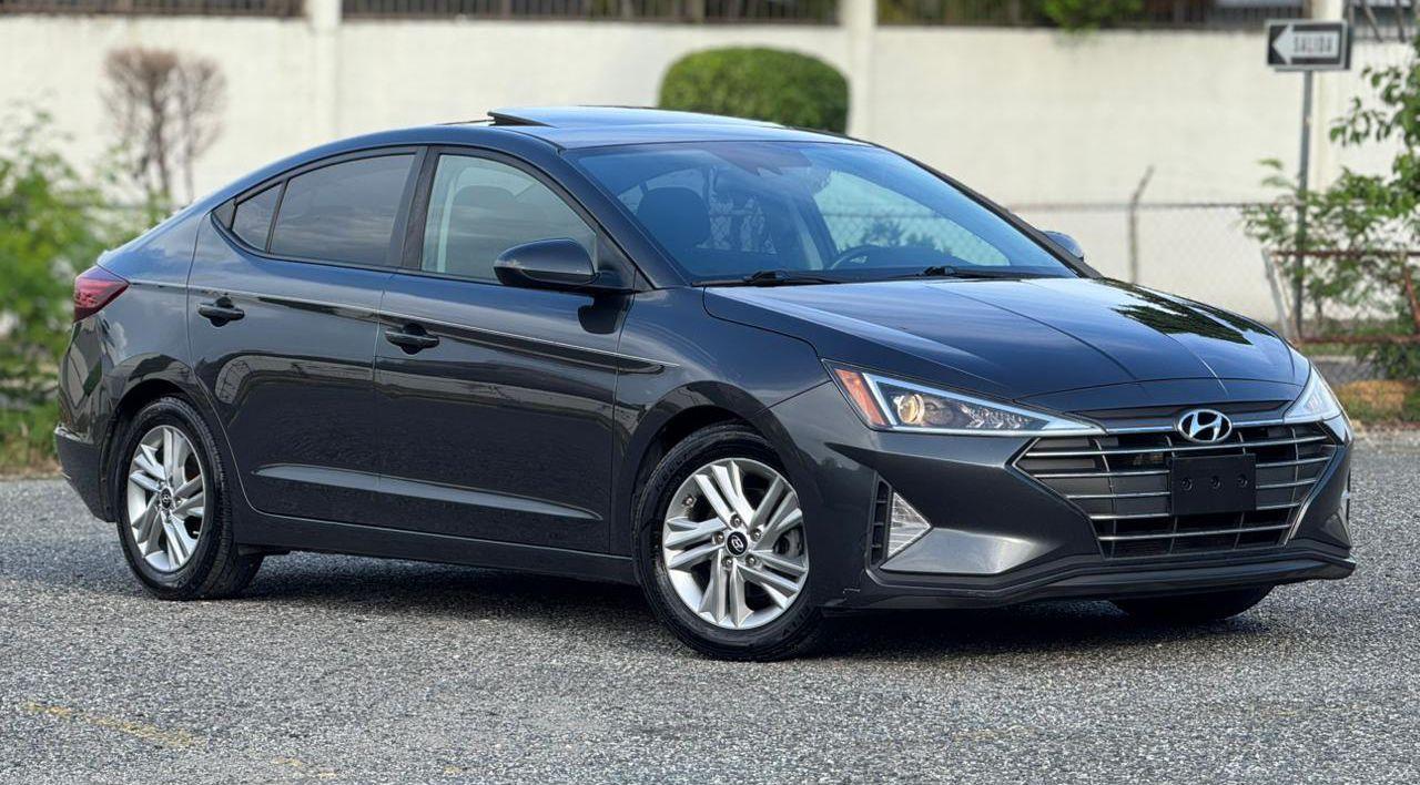 Hyundai Elantra Value 20  Foto 7312811-2.jpg