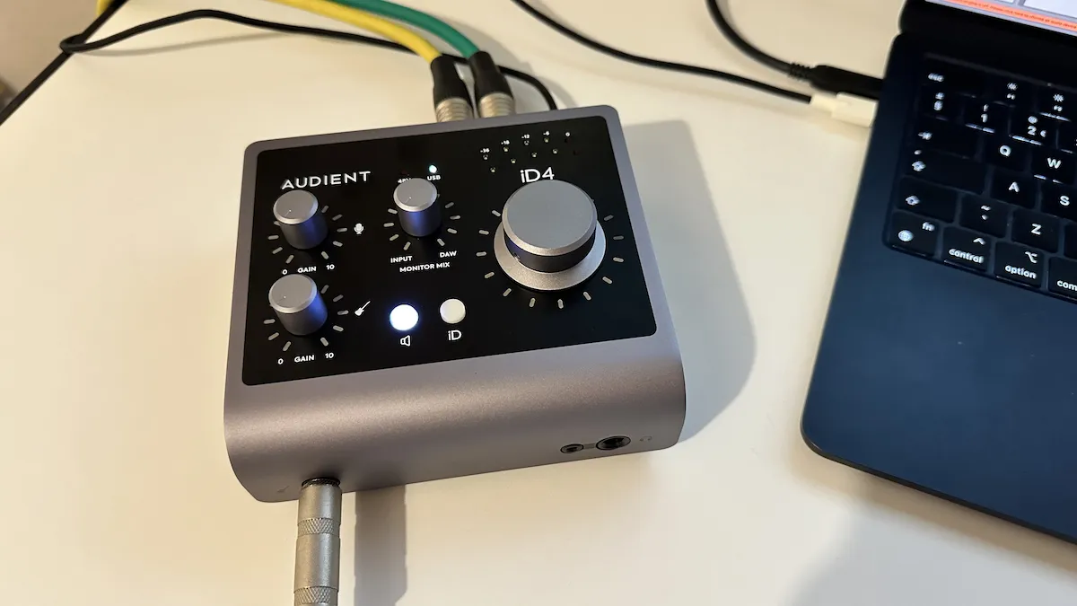 Audient Id4 Mkii - Interfaz De Audio Profesional Foto 7312845-2.jpg