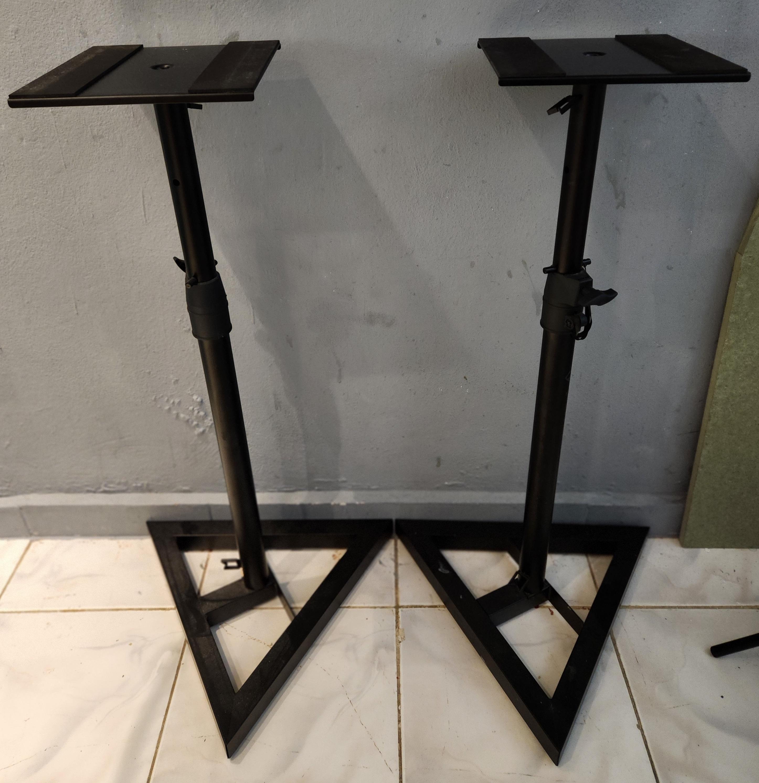 Pedestal O Base Para Monitores De Estudio Rockville Rvsm1 Foto 7312847-2.jpg