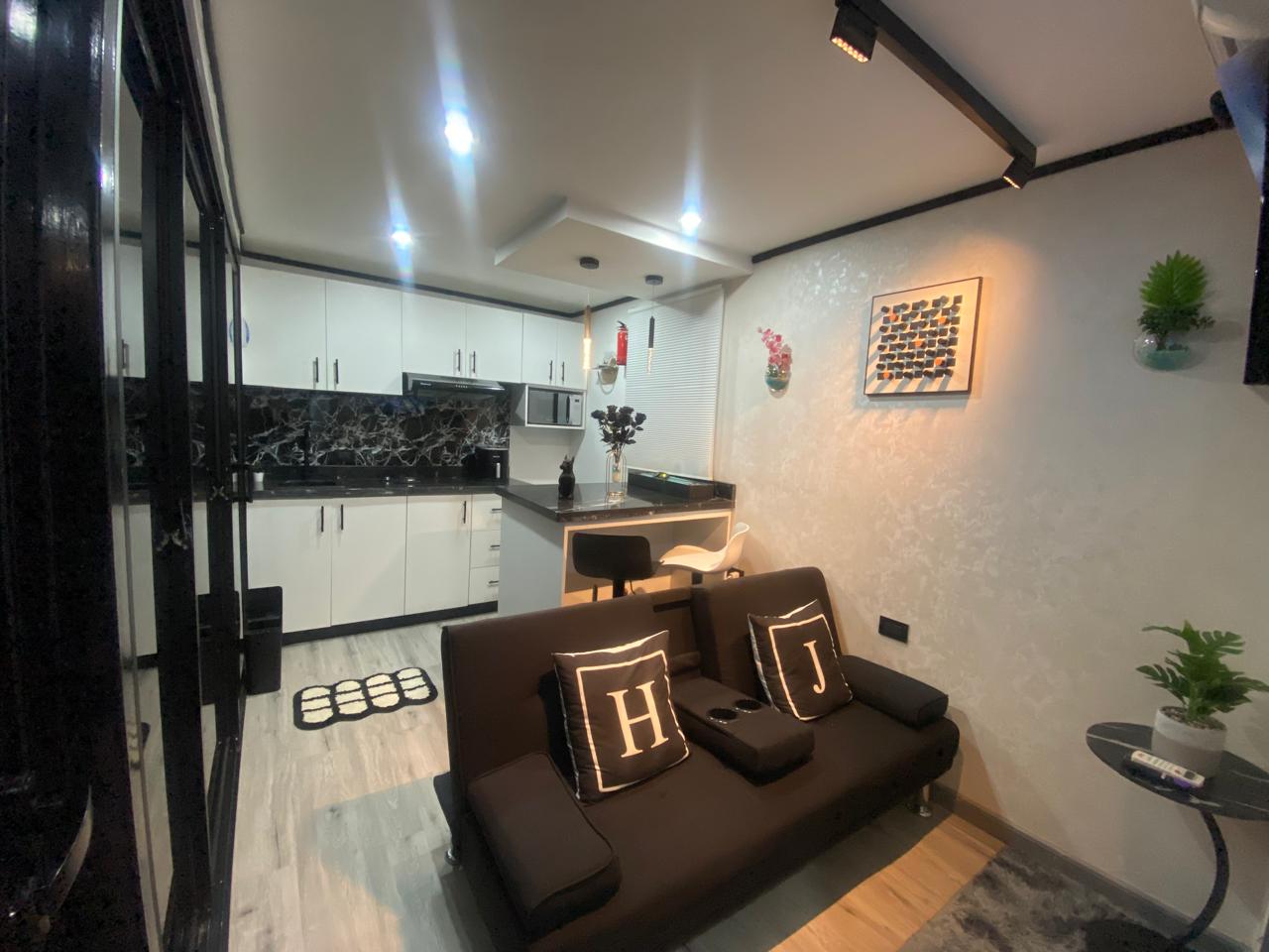 Contenedor de 40 pies / Cocina Modular de Lujo / desayunador y tope co Foto 7312877-2.jpg