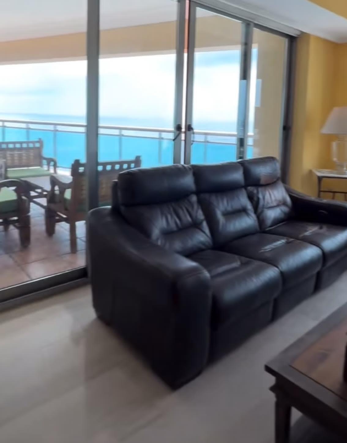 Viva Como Un Rey Deleitandose Con Su Vista Al Mar Desde El Piso 26!!! Foto 7312899-5.jpg