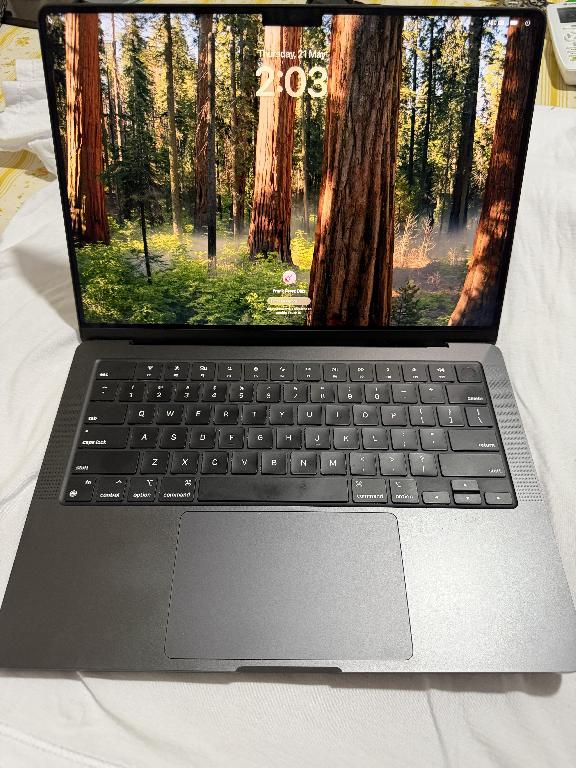 Macbook Pro 2024 M4 Pro 48GB de Memoria 2TB de Amlacenamiento Foto 7312900-1.jpg
