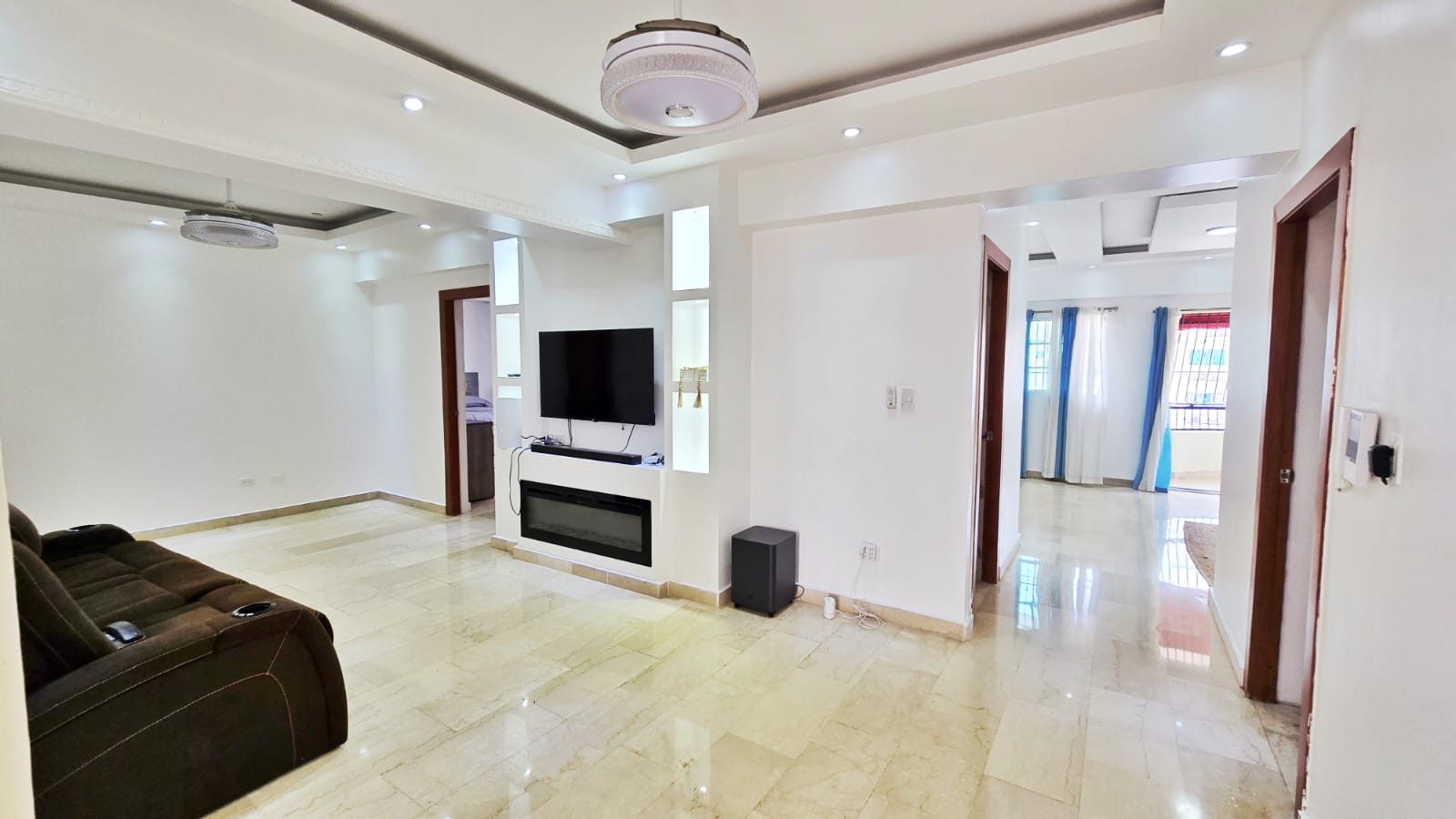 Penthouse en Venta – Urb. Real  USD500000  Exclusivo penthouse con 300 Foto 7312908-13.jpg