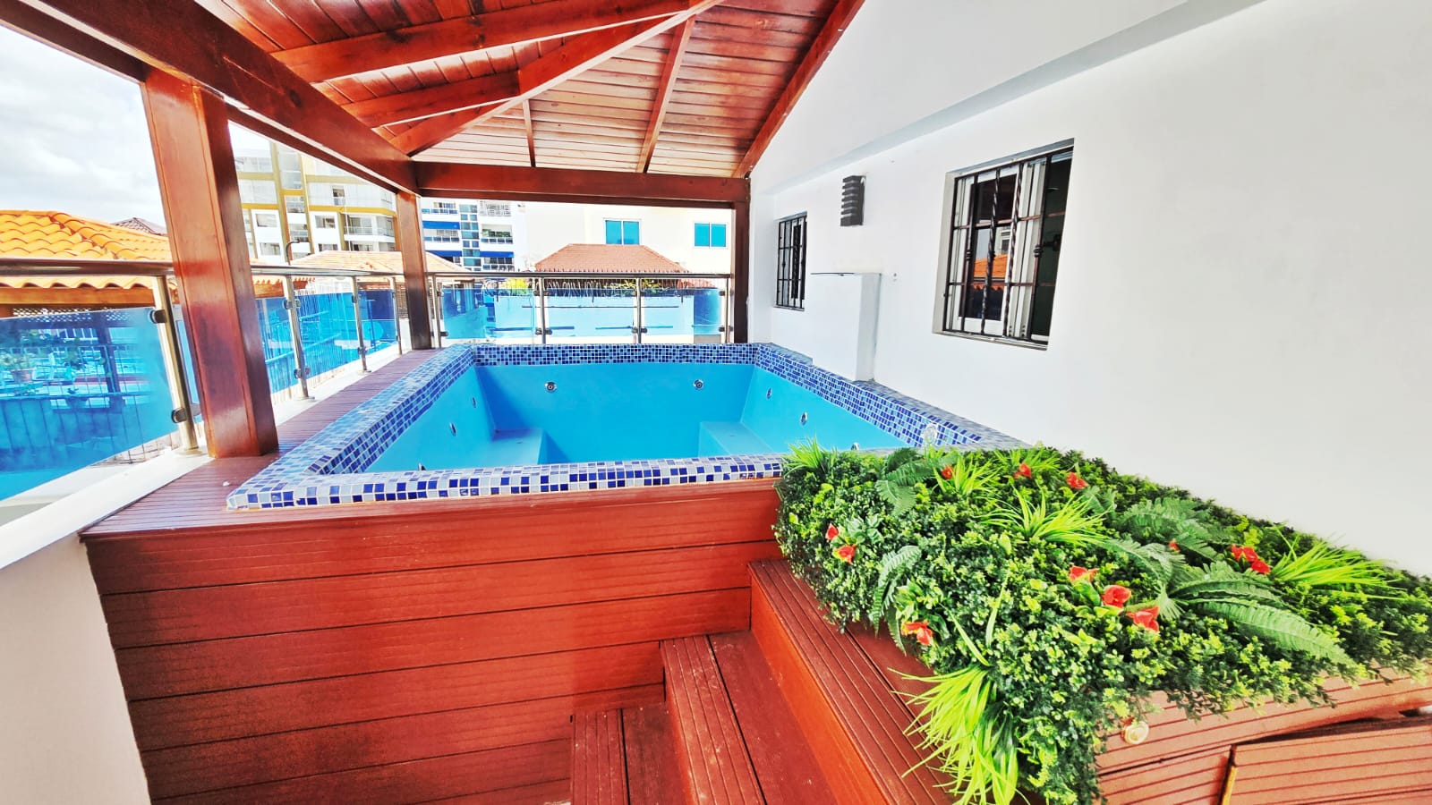 Penthouse en Venta – Urb. Real  USD500000  Exclusivo penthouse con 300 Foto 7312908-14.jpg