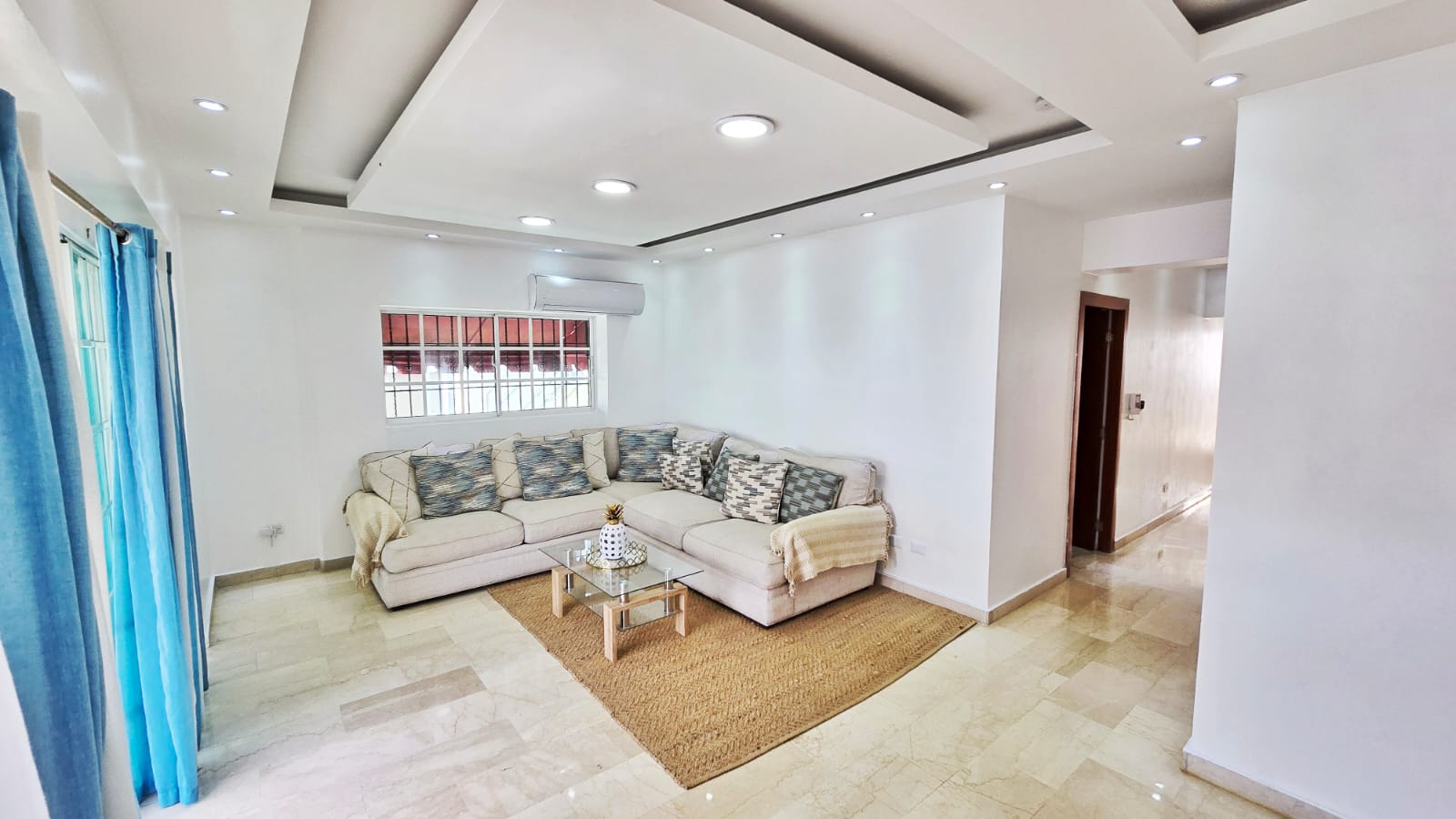 Penthouse en Venta – Urb. Real  USD500000  Exclusivo penthouse con 300 Foto 7312908-4.jpg