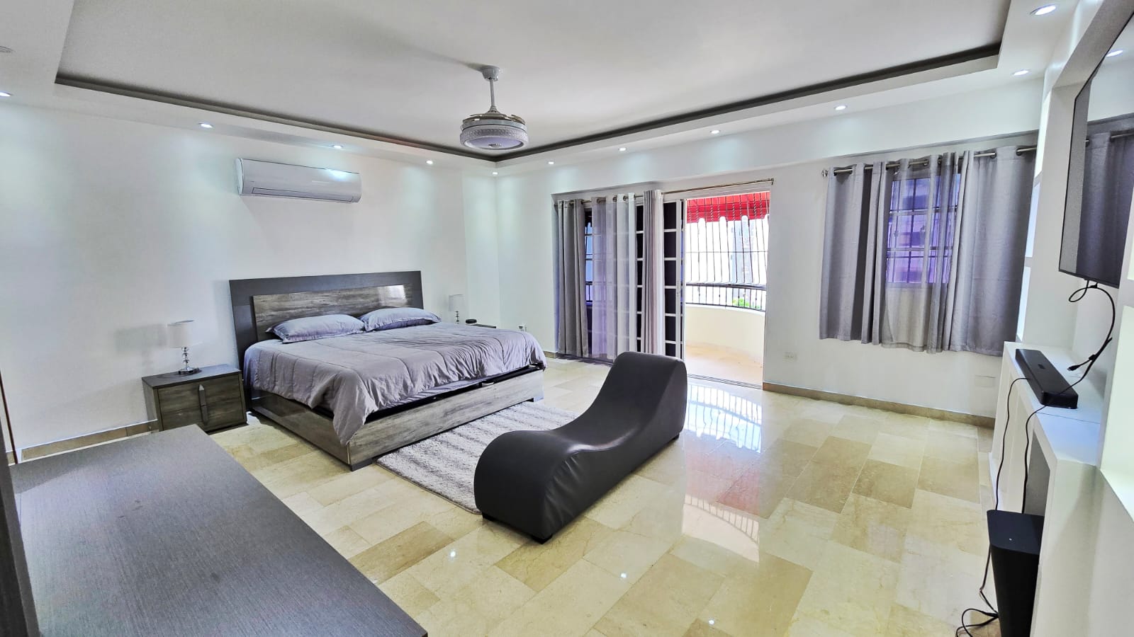 Penthouse en Venta – Urb. Real  USD500000  Exclusivo penthouse con 300 Foto 7312908-7.jpg