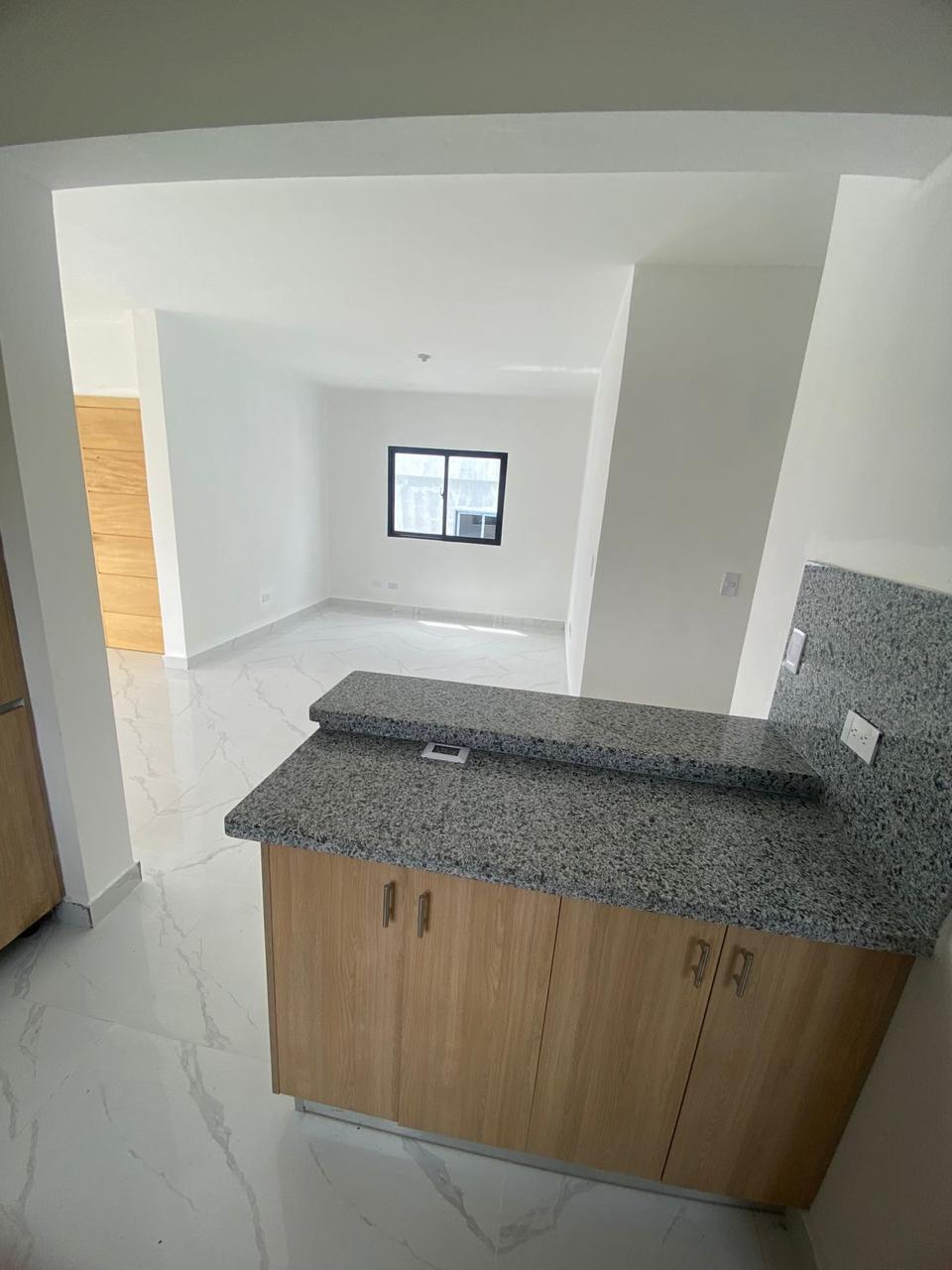 Apartamento de  3 Habitaciones en Venta en la Av. San isidro con Av. E Foto 7312943-2.jpg