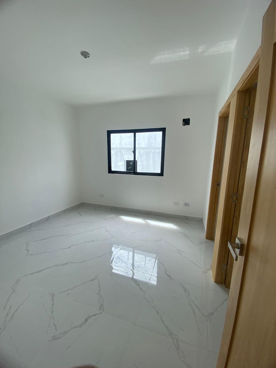 Apartamento de  3 Habitaciones en Venta en la Av. San isidro con Av. E Foto 7312943-3.jpg