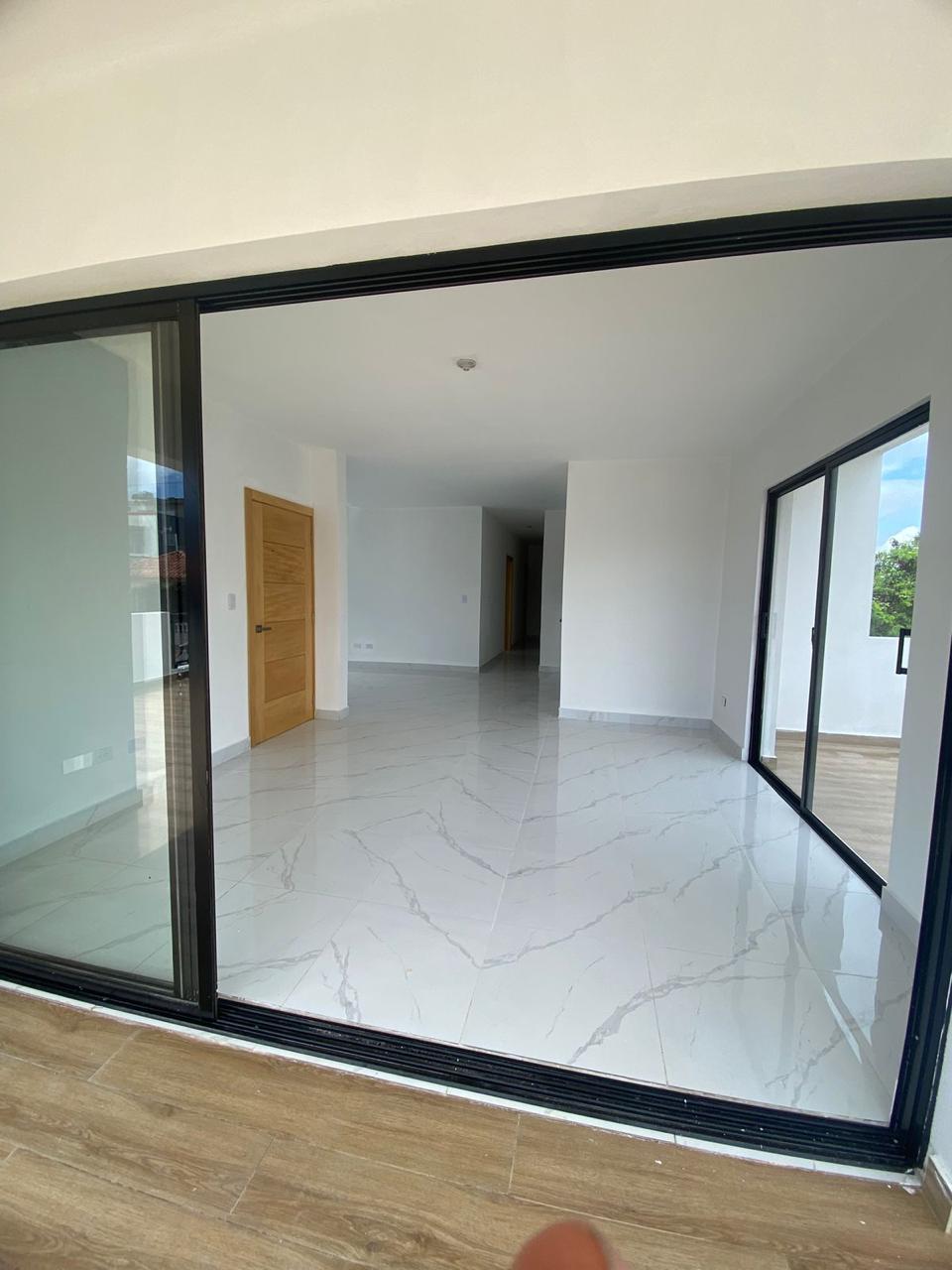 Apartamento de  3 Habitaciones en Venta en la Av. San isidro con Av. E Foto 7312943-4.jpg