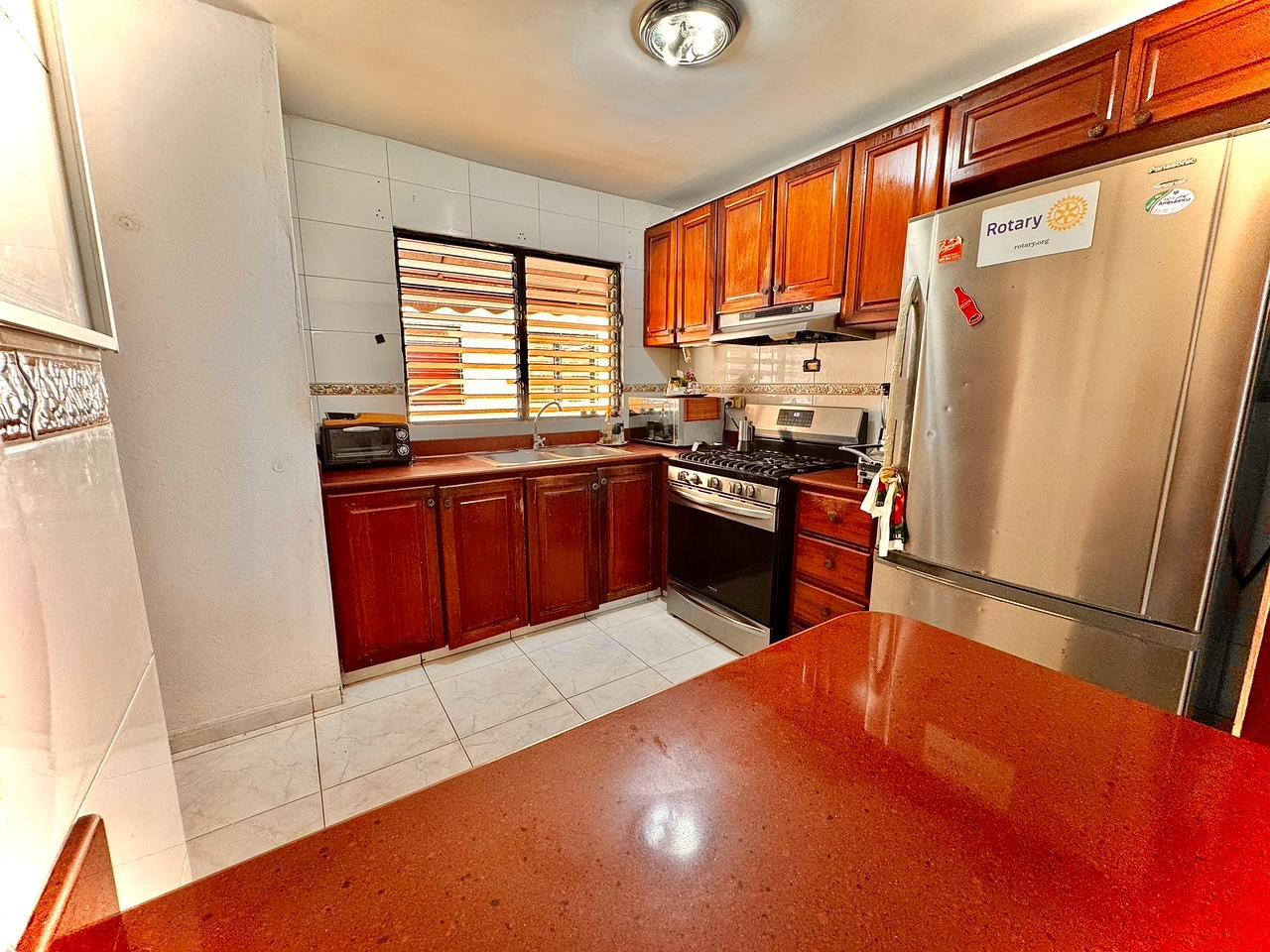 Apartamento de 4 Habitaciones en Venta en la Urbanización Real.  Foto 7312959-2.jpg