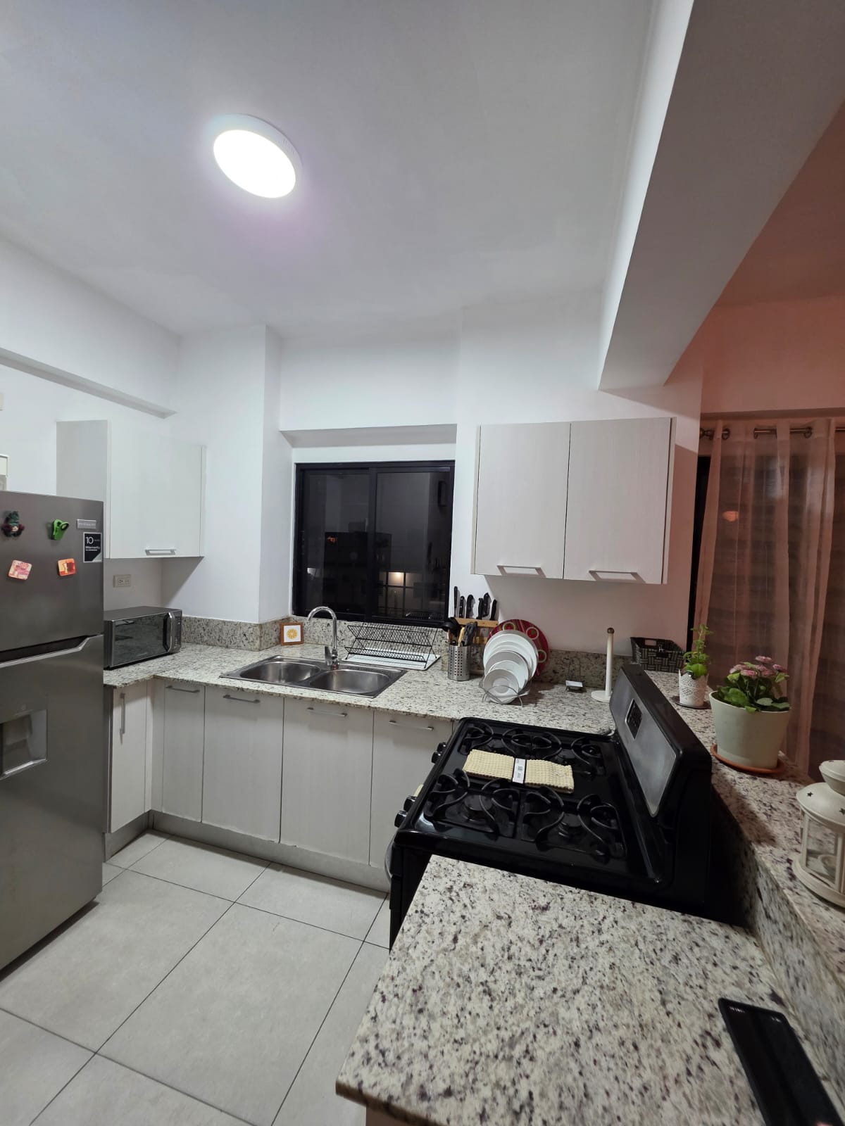 Se alquila hermoso apartamento Amueblado en Evaristo Morales  Foto 7313194-15.jpg
