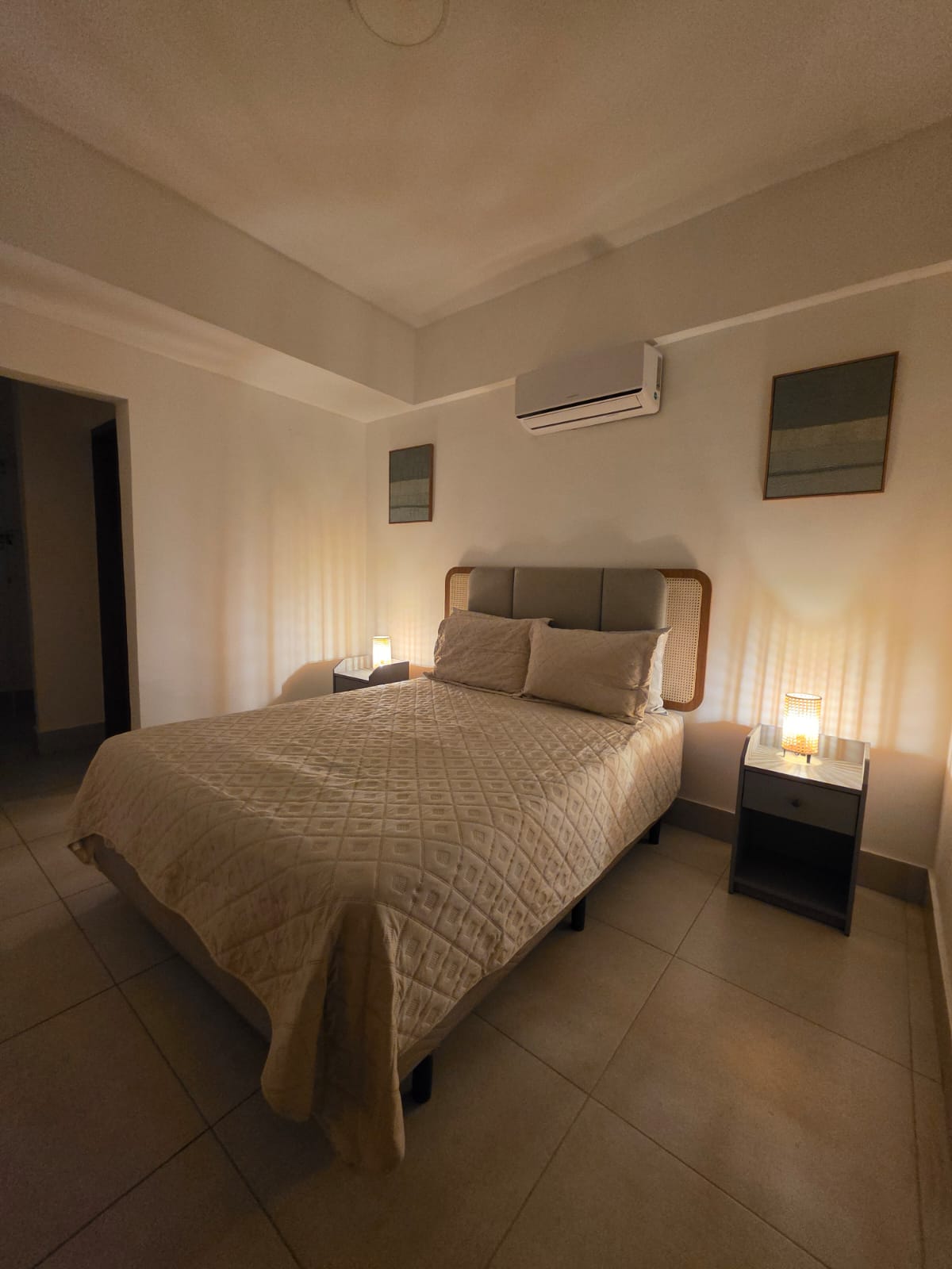 Se alquila hermoso apartamento Amueblado en Evaristo Morales  Foto 7313194-5.jpg