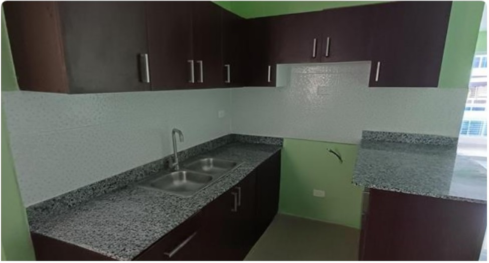 Apartamento de 3 habitaciones ubicado en la Av. Charles de Gaulle Sant Foto 7313205-2.jpg