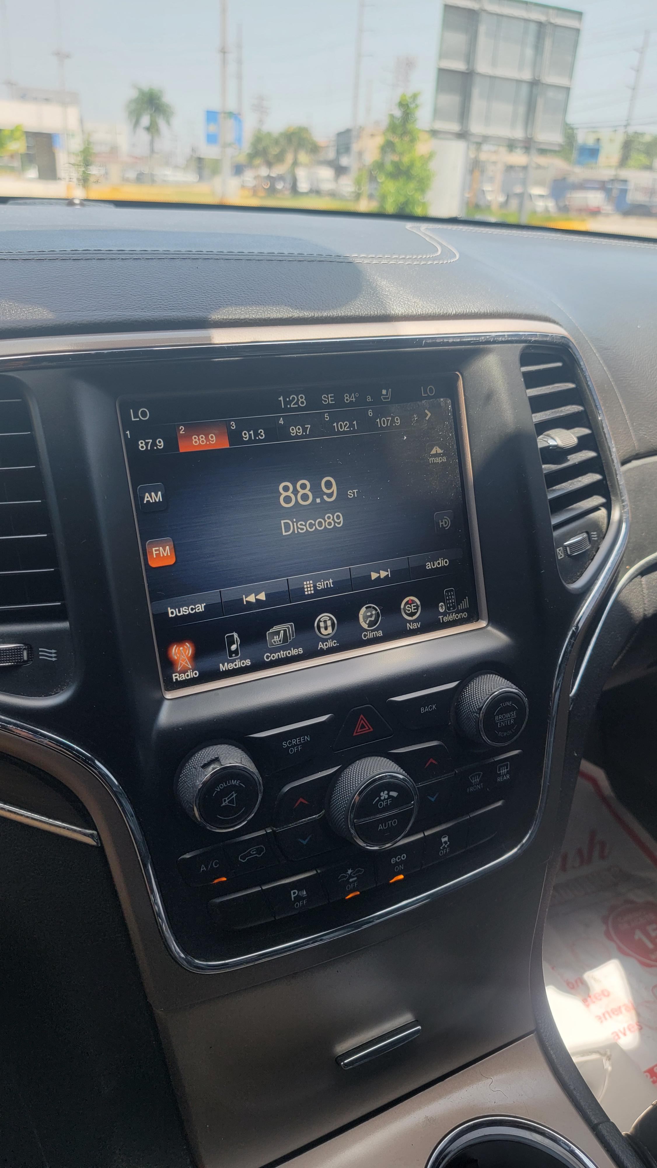 Jeep Grand Cherokee 2014 Gasolina en Santo Domingo Este Foto 7313225-7.jpg